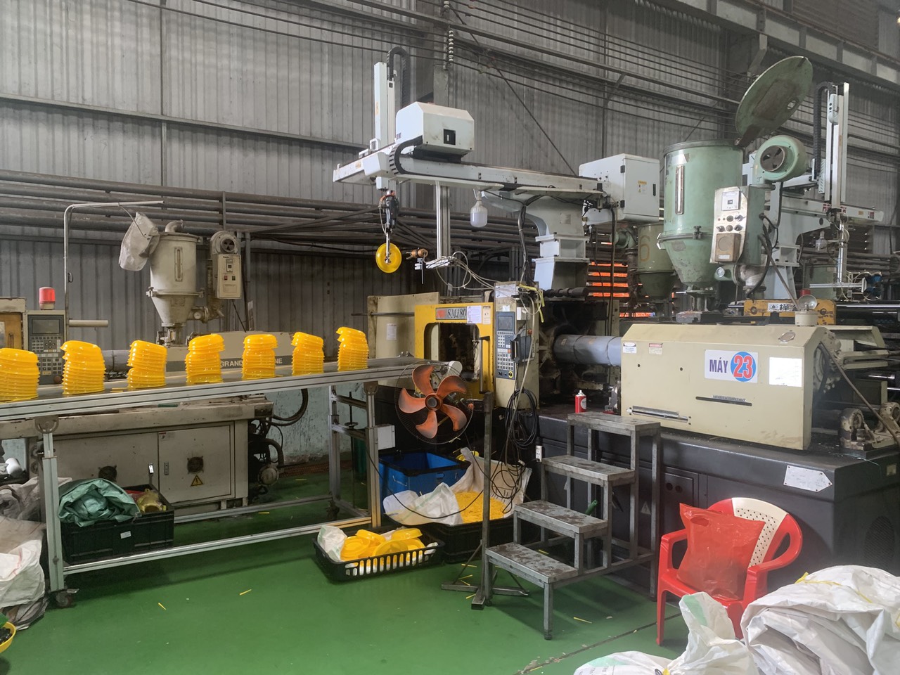 Metal Injection Molding (MIM): Design, Costs & Sourcing Guide