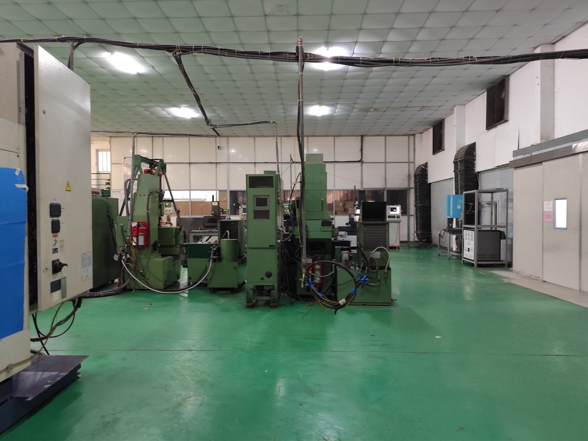 CNC milling machine  2 