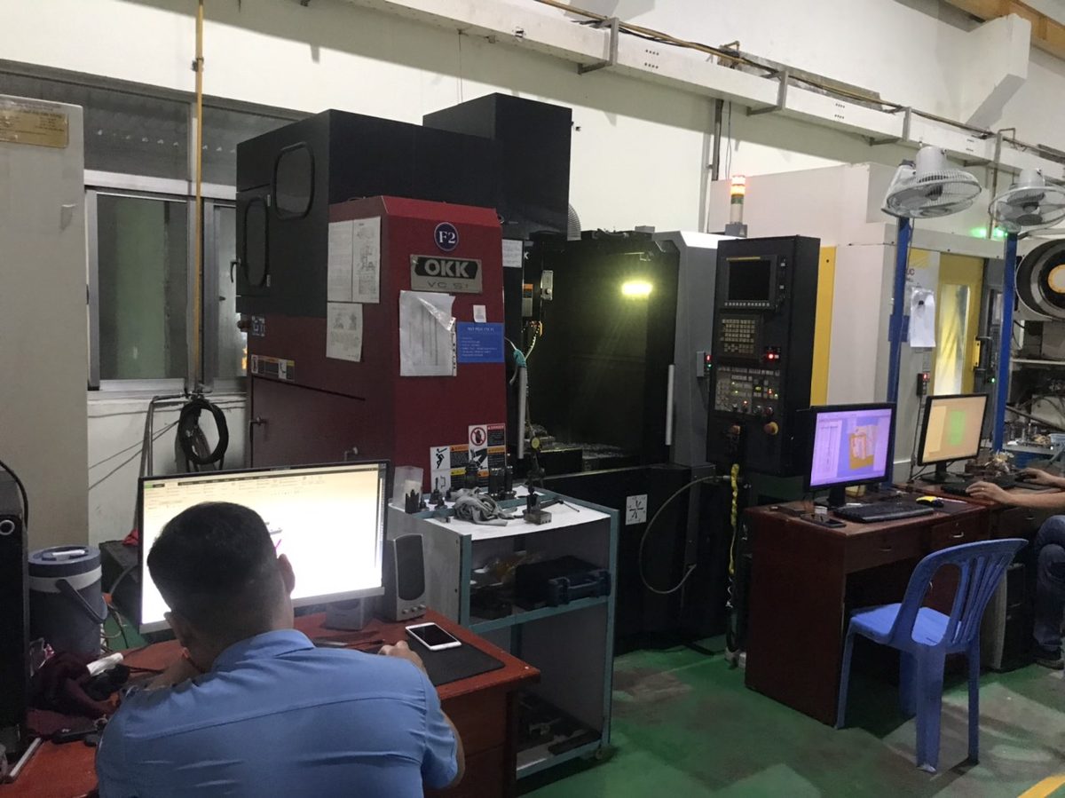 CNC milling machine  2 
