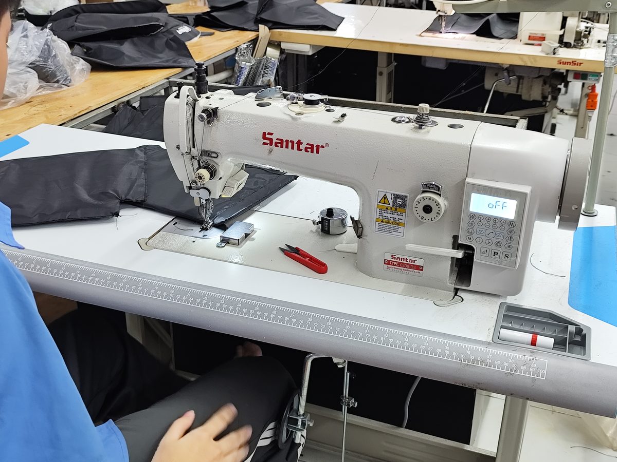 Industrial sewing machine