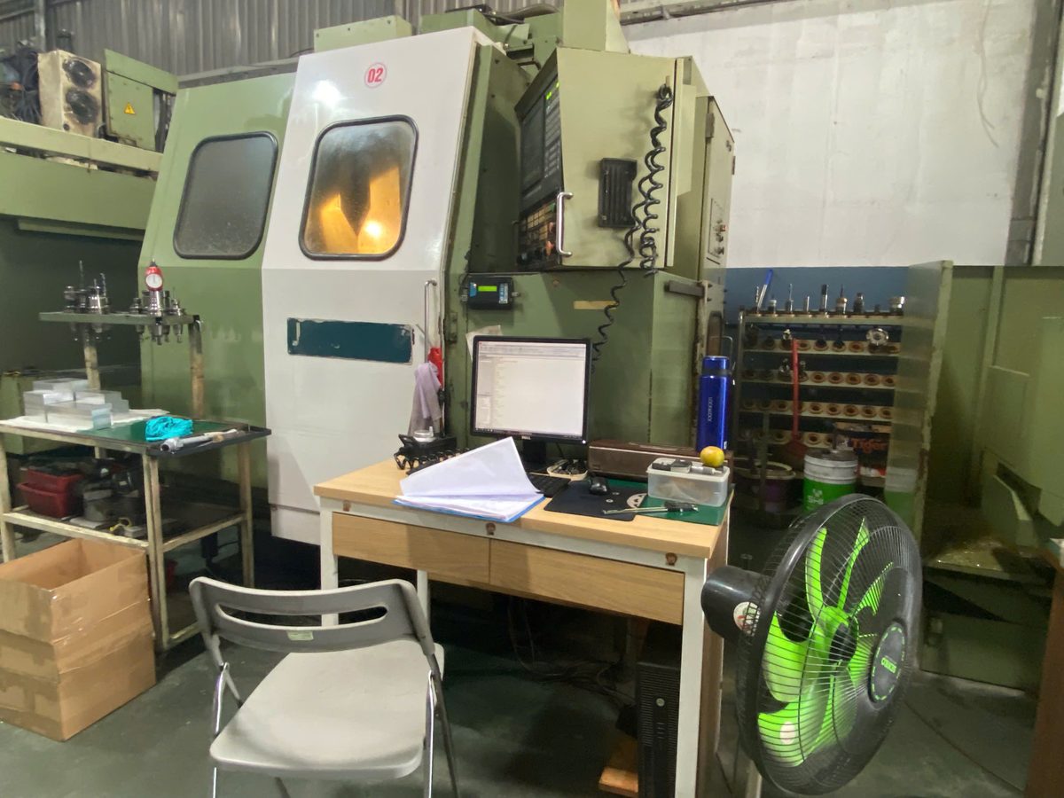 CNC milling machine 1