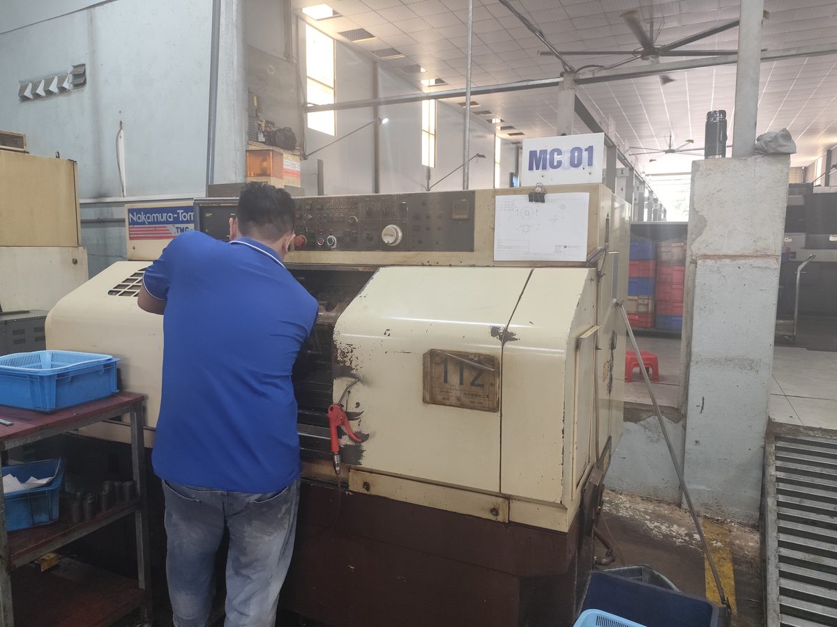 CNC lathe machine 1