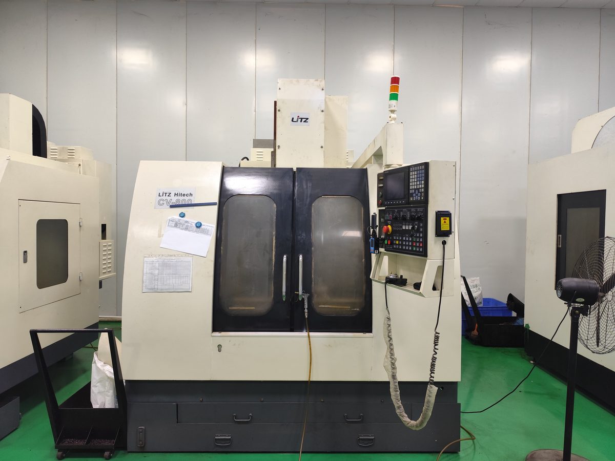 CNC milling machine  2 