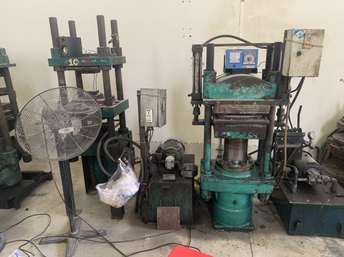 02 extrusion machine