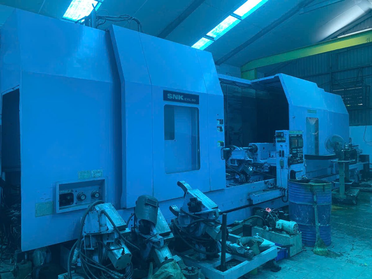 CNC 5 axis milling machine