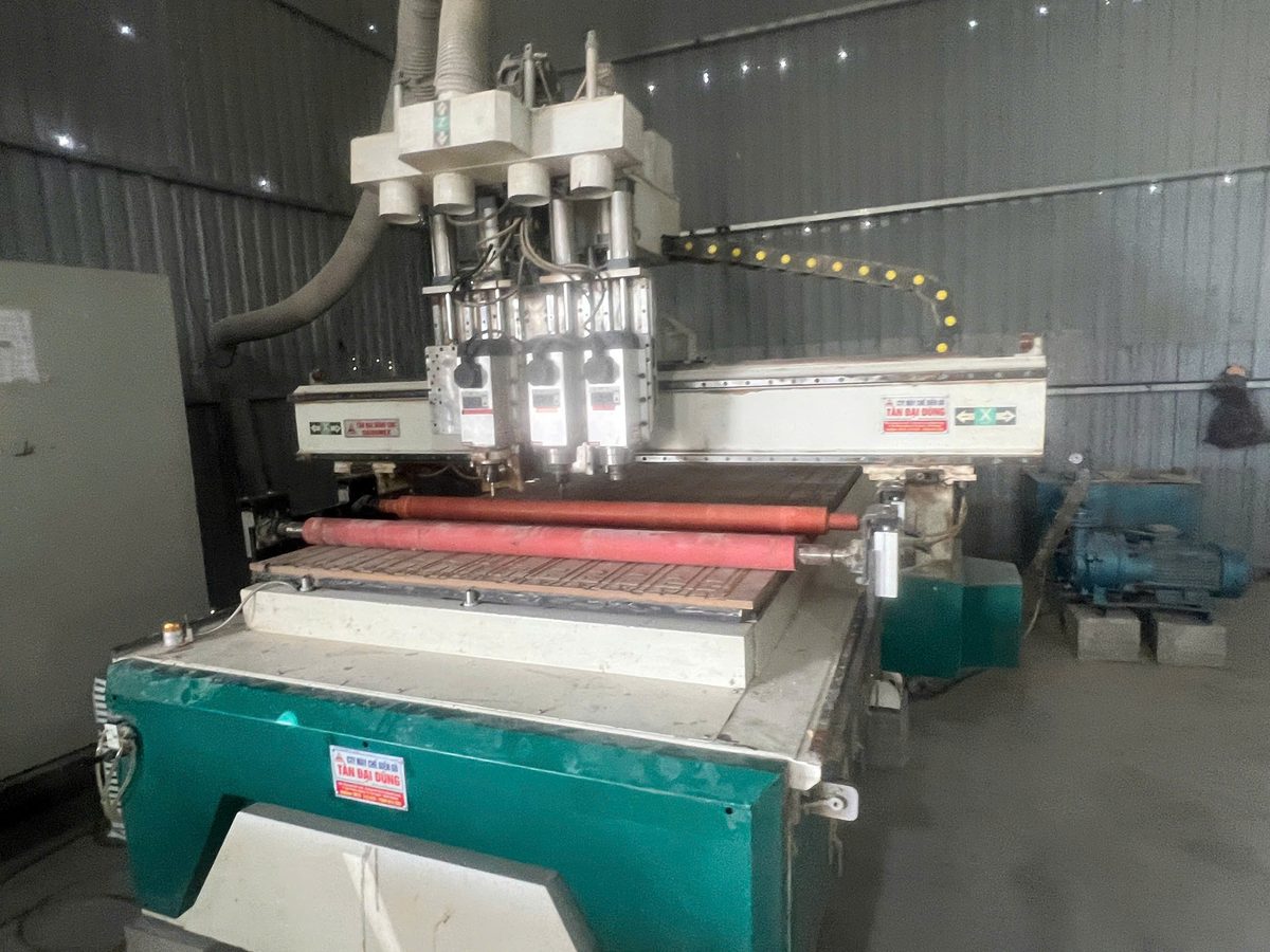 Laser cutting machine
