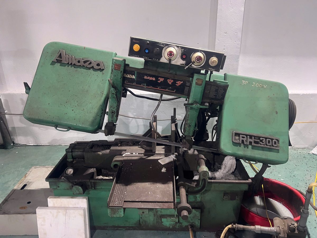 Band Saw Machine