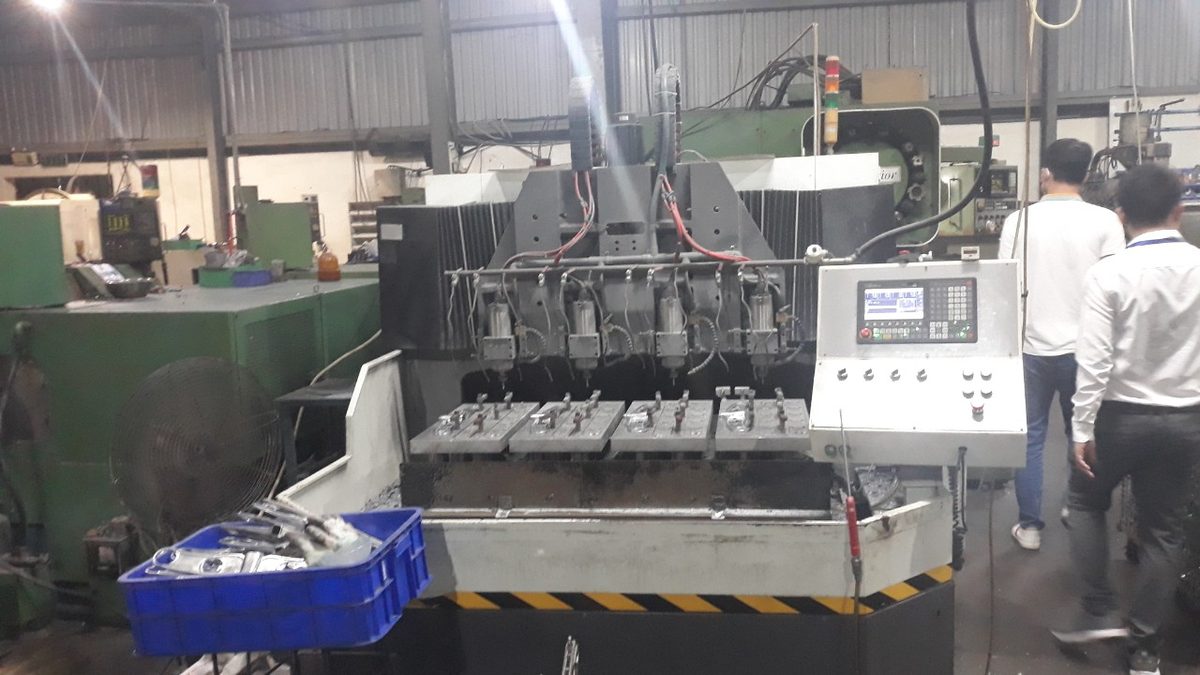 CNC milling machine 1