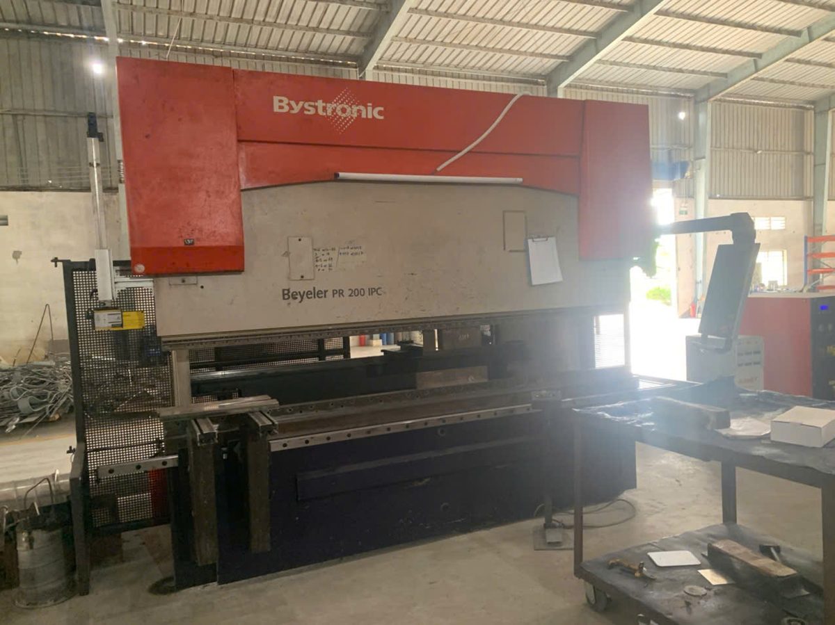 CNC bending machine