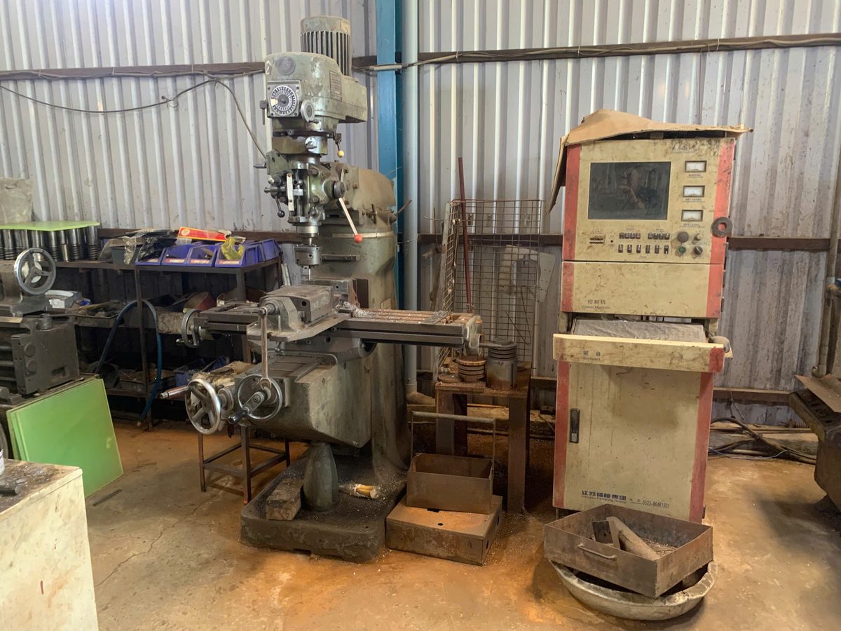 Bench drilling machine